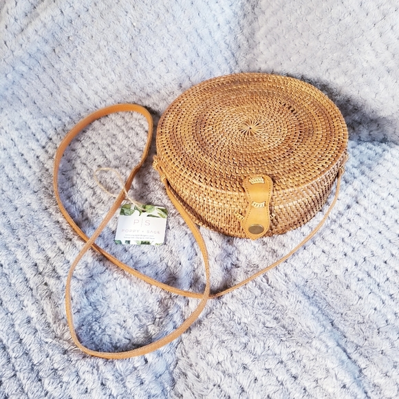 Poppy and Sage Handbags - NWT Poppy and Sage Camilla Woven Bag